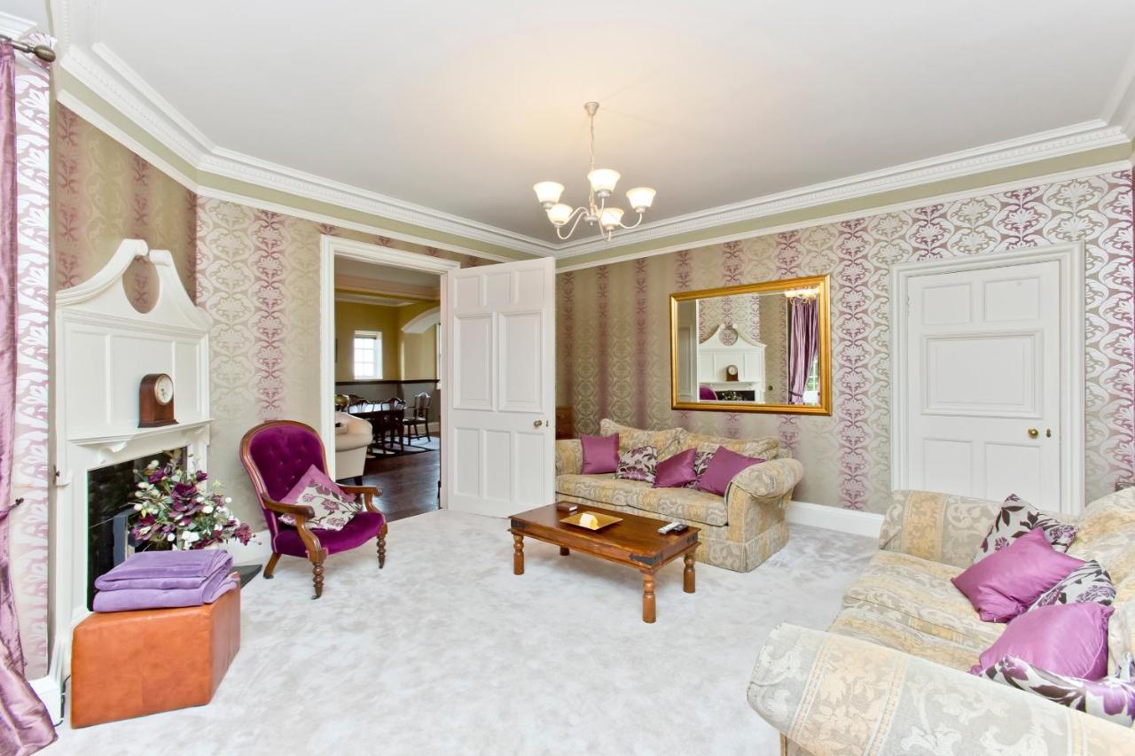 Luxury 3-Bedroom Apartment With Stunning Views At Ramsay Garden 爱丁堡 外观 照片