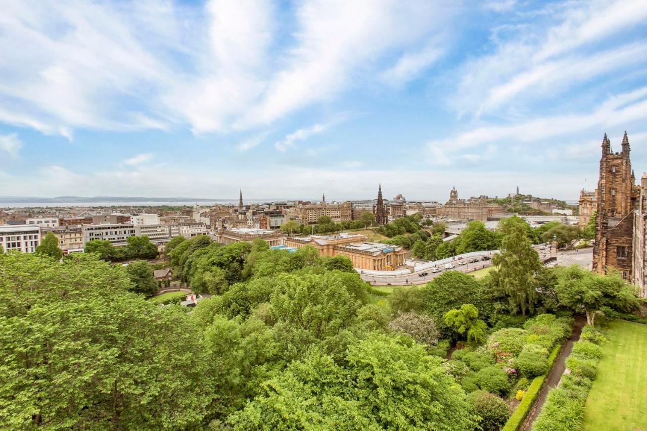 Luxury 3-Bedroom Apartment With Stunning Views At Ramsay Garden 爱丁堡 外观 照片
